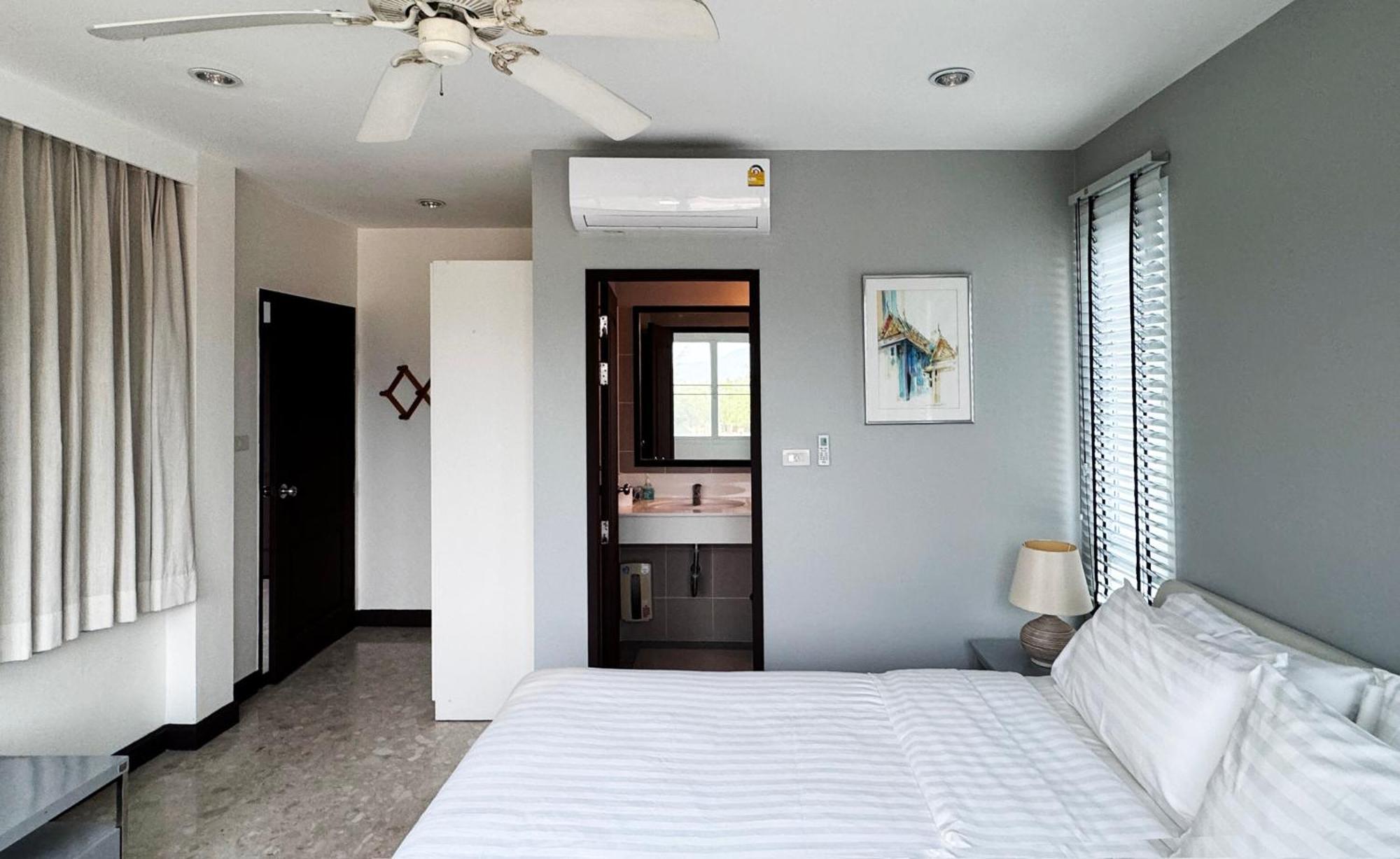 Absolute Beachfront Villa Ban Huai Yang Luaran gambar