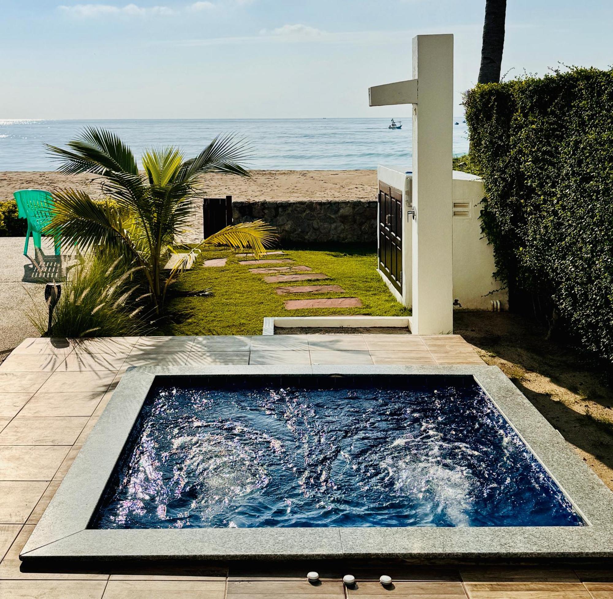 Absolute Beachfront Villa Ban Huai Yang Luaran gambar