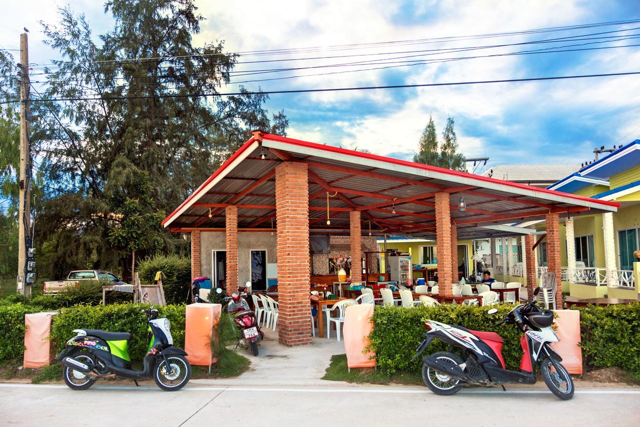 Absolute Beachfront Villa Ban Huai Yang Luaran gambar